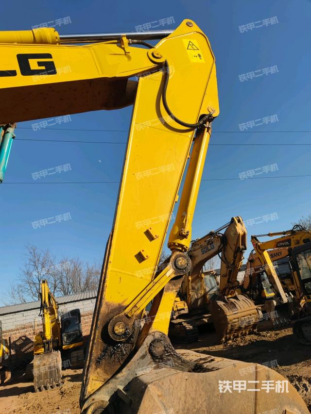 小臂整體左后（工作和回轉裝置）