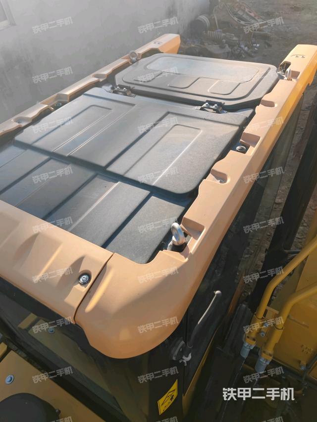 駕駛室頂部俯視（上車部件）