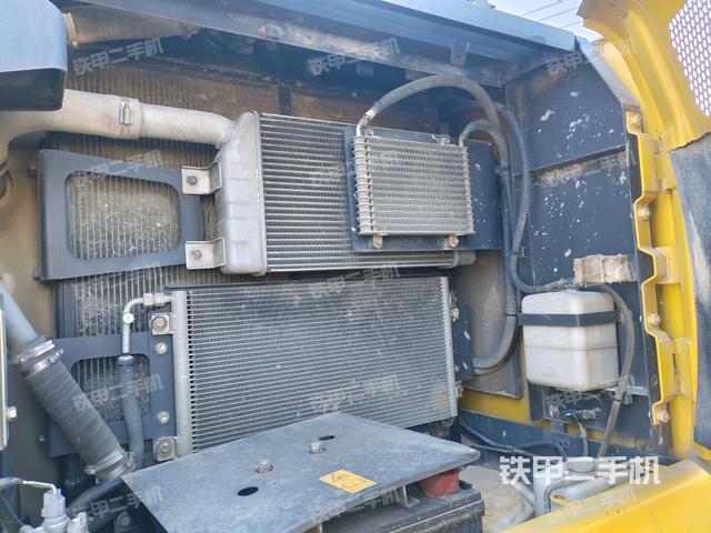 散熱器正面（大件艙室）