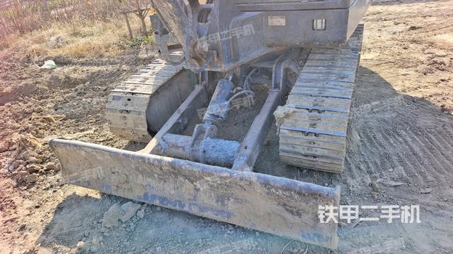 轉(zhuǎn)盤和下車架正前（工作和回轉(zhuǎn)裝置）