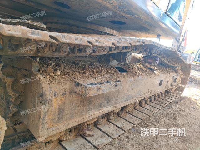 左側(cè)履帶整體?(行走機(jī)構(gòu)) 左側(cè)履帶整體?(行走機(jī)構(gòu))