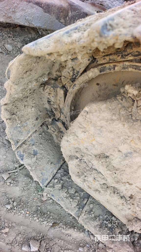 左導(dǎo)向輪（行走機(jī)構(gòu)）