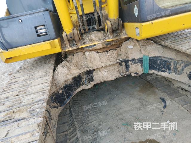 轉(zhuǎn)盤和下車架正前（工作和回轉(zhuǎn)裝置）