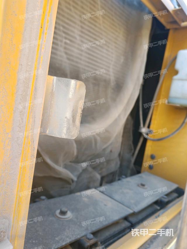 散熱器正面（大件艙室）