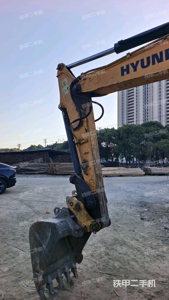 小臂整體左后（工作和回轉裝置）