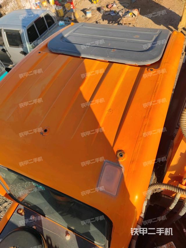 駕駛室頂部俯視（上車部件）