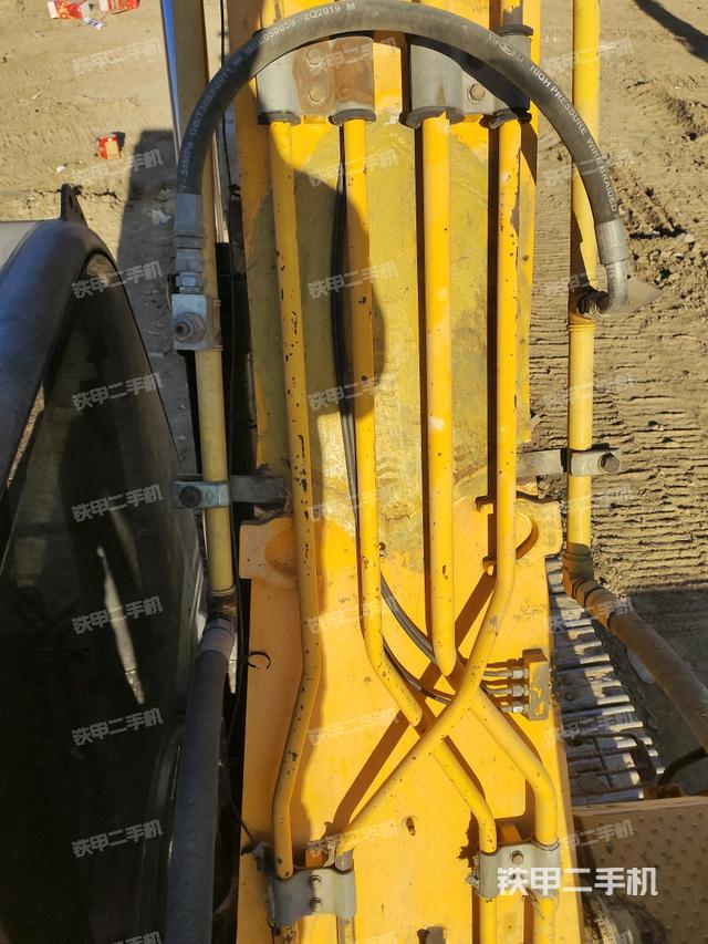 大臂背部俯視（工作和回轉(zhuǎn)裝置）