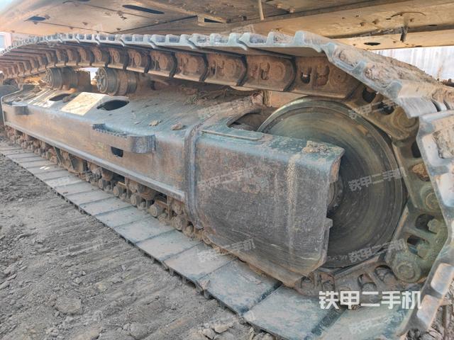 右側履帶整體（行走機構）