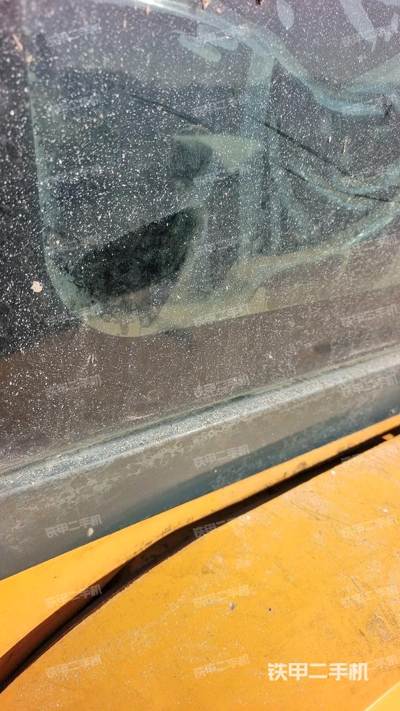 后窗玻璃角標(biāo)（駕駛室部分）