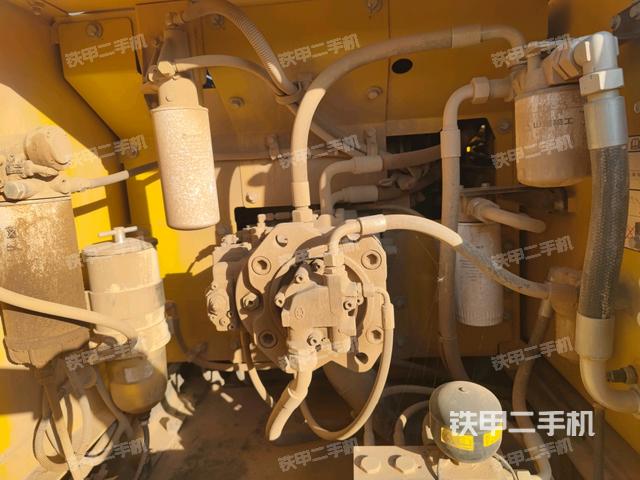 液壓泵斜45?左（大件艙室）