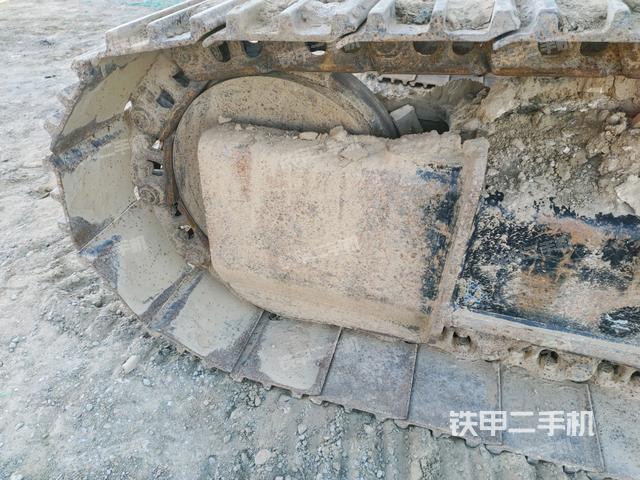 右驅(qū)動(dòng)輪（行走機(jī)構(gòu)）