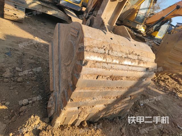 鏟斗45度(工作和回轉(zhuǎn)裝置) 鏟斗45度(工作和回轉(zhuǎn)裝置)