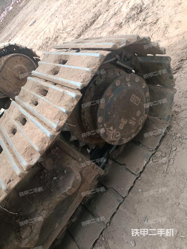 右驅動輪（行走機構）