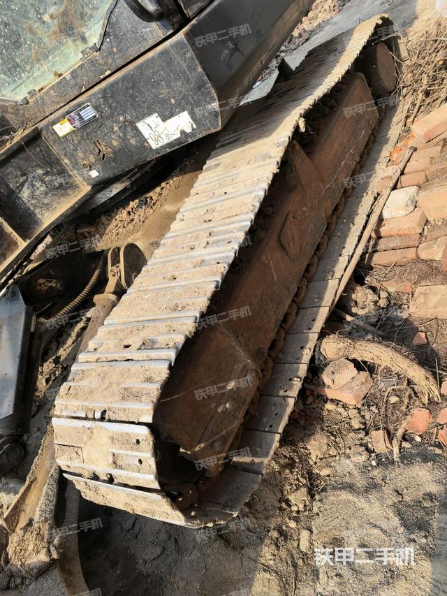 左側(cè)履帶整體?（行走機(jī)構(gòu)）