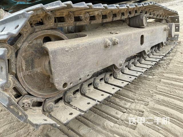 单侧履带整体（整机外观）