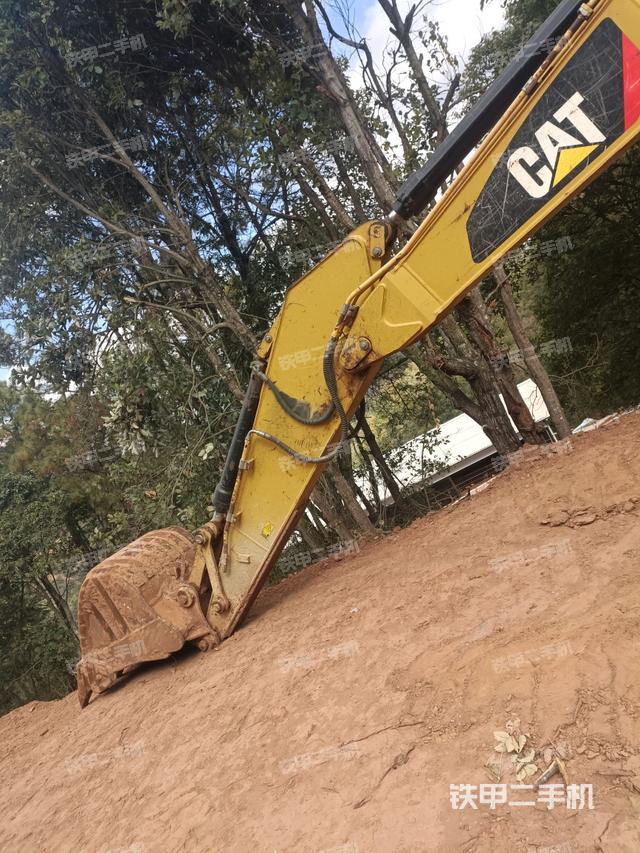 小臂整體左后（工作和回轉裝置）