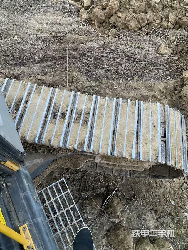 單側履帶整體（整機外觀）