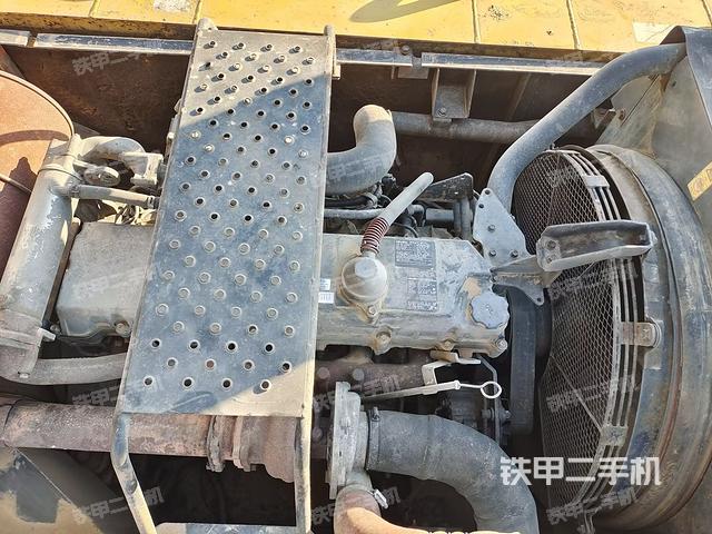 發(fā)動(dòng)機(jī)整體俯視(整機(jī)外觀) 發(fā)動(dòng)機(jī)整體俯視(整機(jī)外觀)