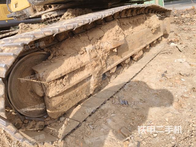 左側(cè)履帶整體?（行走機構(gòu)）