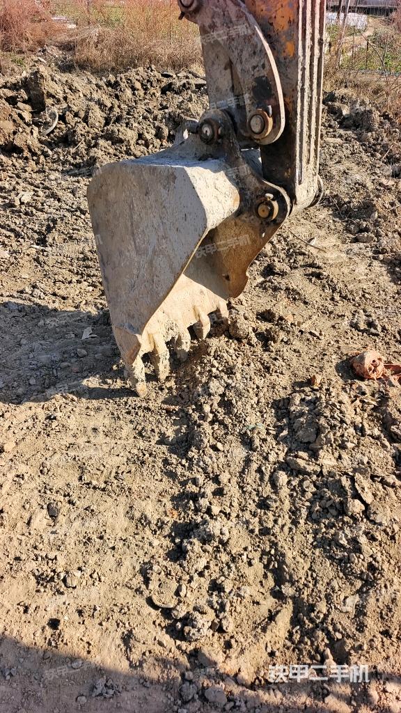 鏟斗右后整體（工作和回轉(zhuǎn)裝置）