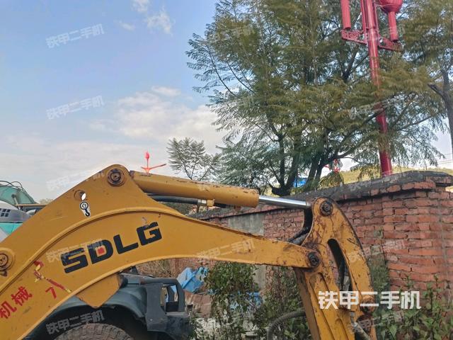 小臂整體右前（工作和回轉(zhuǎn)裝置）