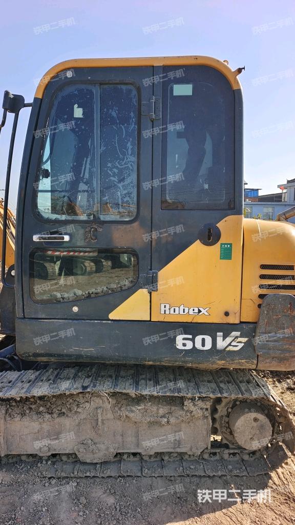 ?駕駛室正側(cè)（駕駛室部分）