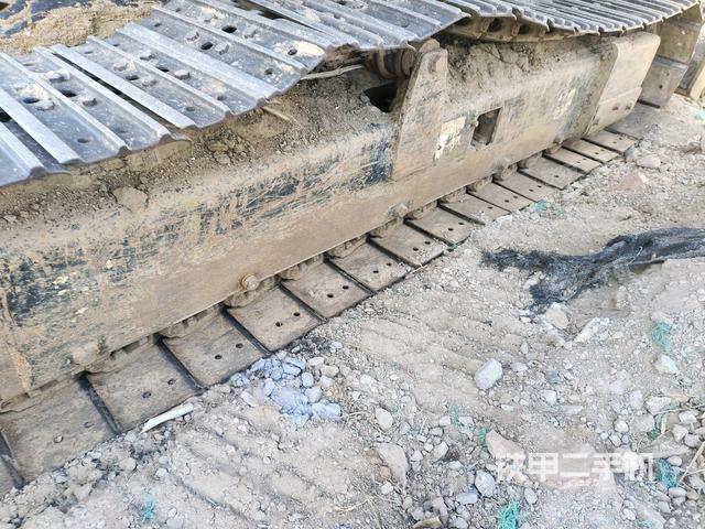 右驅動輪（行走機構）