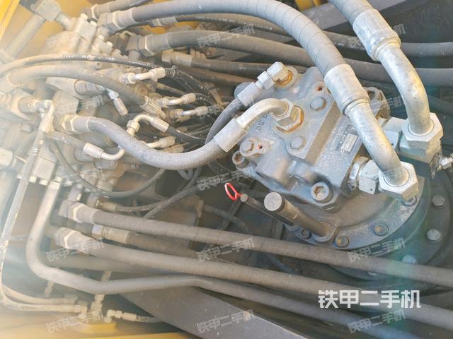 回轉(zhuǎn)馬達(dá)（上車部件）