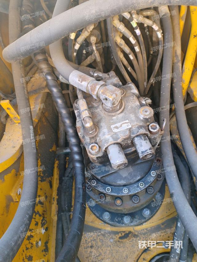 回轉(zhuǎn)馬達(dá)（上車部件）