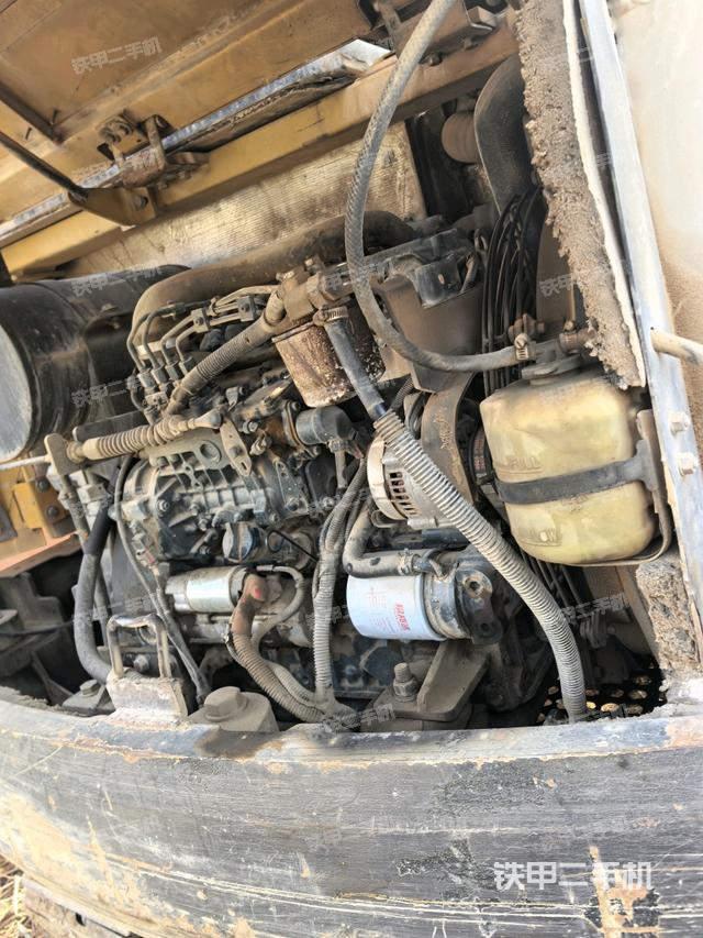 發(fā)動(dòng)機(jī)室（上車部件）