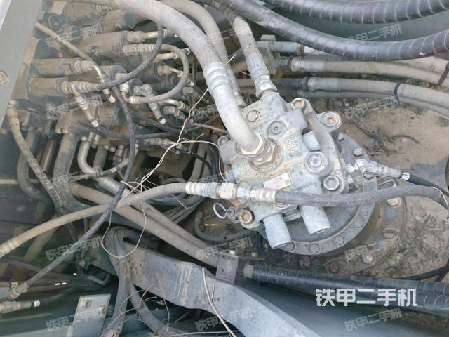 回轉(zhuǎn)馬達(dá)（上車部件）