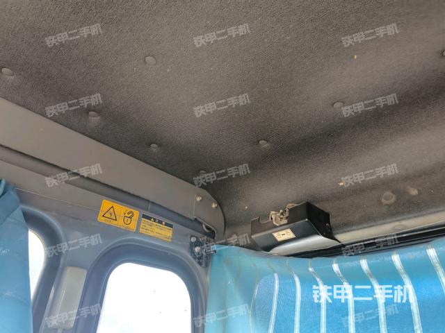 座椅右側控制臺/鑰匙門/油門/含右手柄（駕駛室部分）