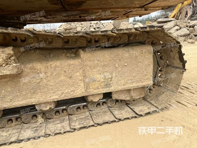 左側行走馬達蓋板(行走機構) 左側行走馬達蓋板(行走機構)