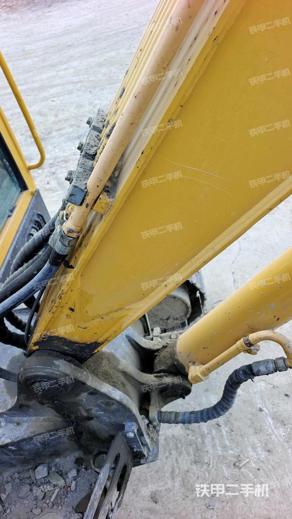 大臂根部?斜（工作和回轉(zhuǎn)裝置）