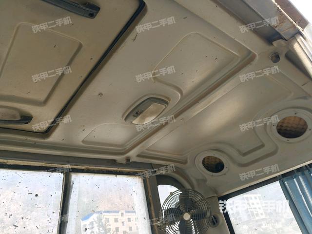 后窗玻璃角標(biāo)(駕駛室部分) 后窗玻璃角標(biāo)(駕駛室部分)