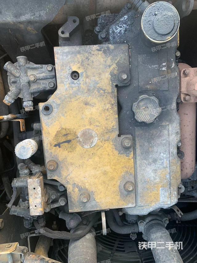 發(fā)動(dòng)機(jī)整體俯視(整機(jī)外觀(guān)) 發(fā)動(dòng)機(jī)整體俯視(整機(jī)外觀(guān))