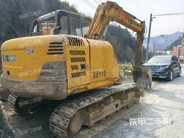 右后45(整機(jī)外觀) 右后45(整機(jī)外觀)