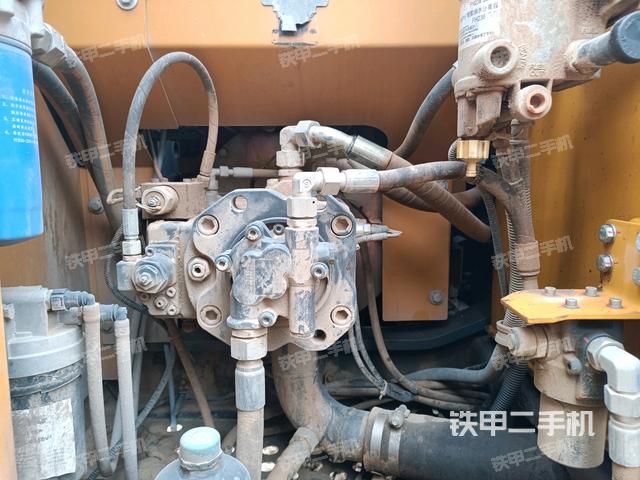 液壓泵斜45?左（大件艙室）