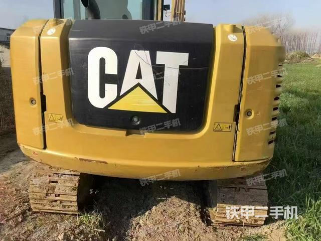 駕駛室頂部（整機外觀）