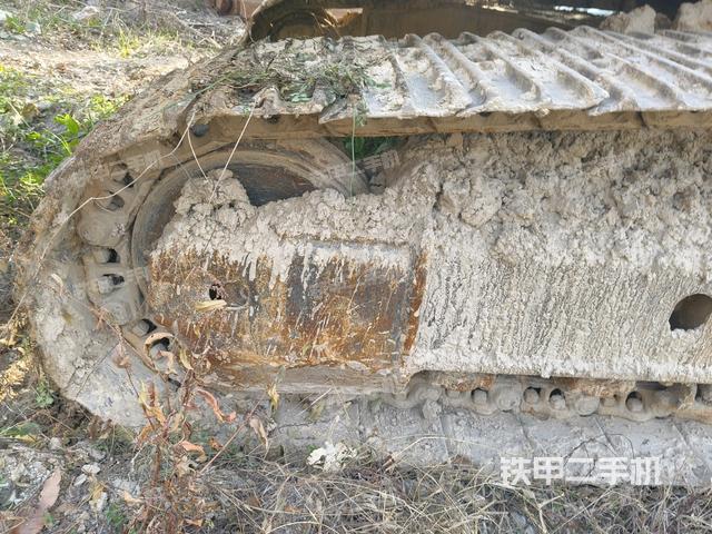 右側(cè)履帶整體（行走機(jī)構(gòu)）