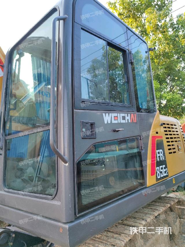 驾驶室正侧(驾驶室部分)  驾驶室正侧(驾驶室部分)