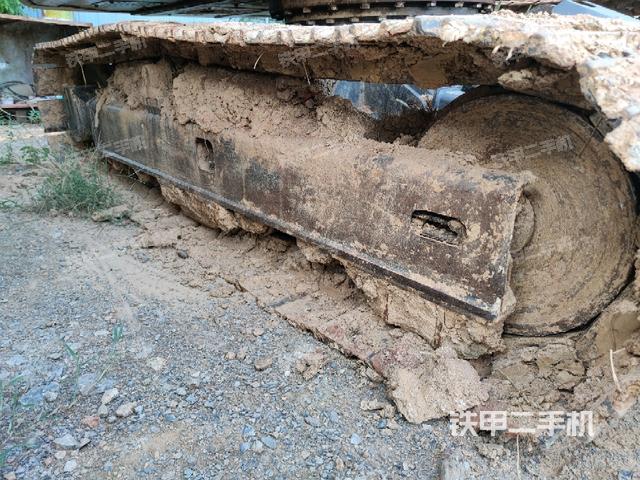 右侧履带整体 (行走机构) 右侧履带整体 (行走机构)