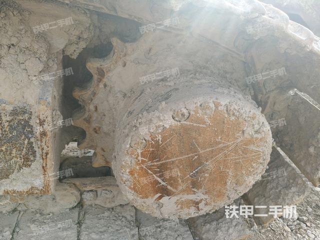 左驅(qū)動(dòng)輪（行走機(jī)構(gòu)）