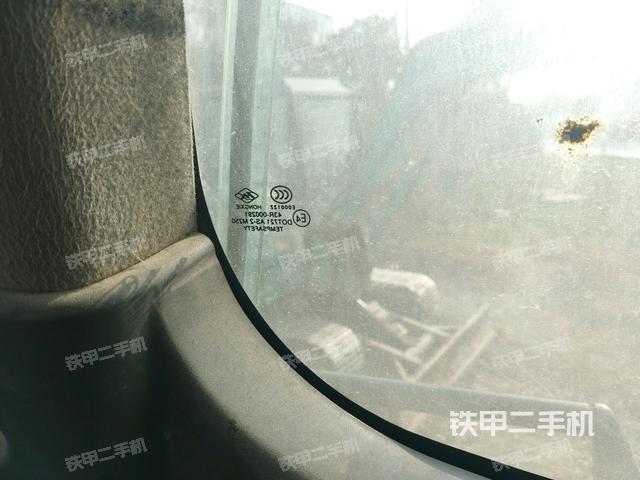 后窗玻璃角標(biāo)（駕駛室部分）