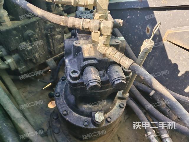 回轉(zhuǎn)馬達（上車部件）