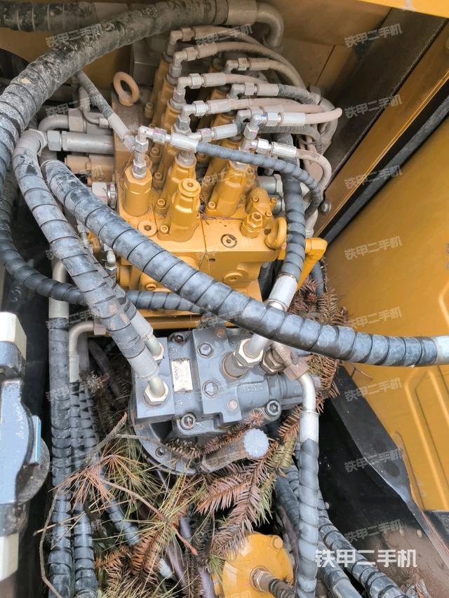 回轉(zhuǎn)馬達(dá)（上車部件）