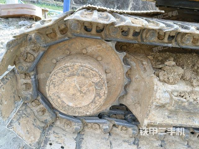 左側(cè)履帶整體?(行走機(jī)構(gòu)) 左側(cè)履帶整體?(行走機(jī)構(gòu))