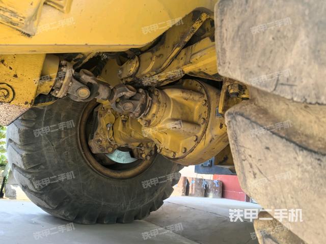 后驅(qū)動(dòng)橋（液壓/傳動(dòng)系統(tǒng)）