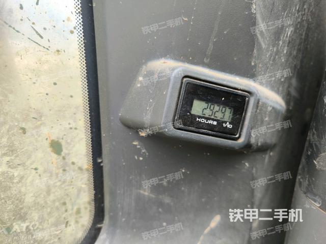 座椅左側控制臺/音響/含左手柄（駕駛室部分）