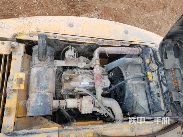 發(fā)動(dòng)機(jī)室（上車部件）